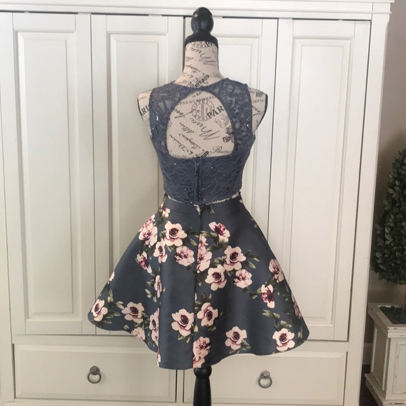 WINSOR  Lace Top & Satin Floral A- Line skirt 1/2 - Picture 2 of 8